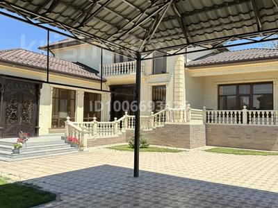 Отдельный дом · 7 комнат · 320 м² · 12 сот., Азаттык 30 — улица Тараз Village между магазином Шах и роддомом ОПЦ за 165 млн 〒