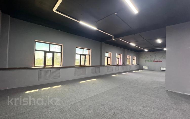 Свободное назначение, офисы, магазины и бутики, склады, общепит, салоны красоты, бани, гостиницы и зоны отдыха, медцентры и аптеки, образование, развлечения · 326 м² за 190 млн 〒 в Астане, Нура р-н — фото 23