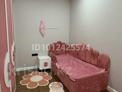 3-бөлмелі пәтер · 140 м² · 2/5 қабат, мкр Ерменсай, Ушкемпирова 42 — removals, бағасы: 145 млн ₸ в Алматы, Бостандыкский р-н