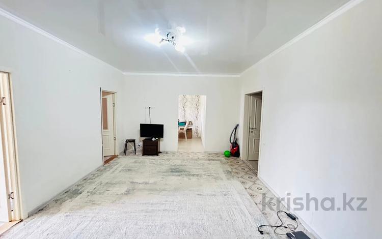 3-бөлмелі пәтер · 80.7 м² · 4/4 қабат, украинская 10/1, бағасы: 23 млн ₸ в Уральске — фото 8