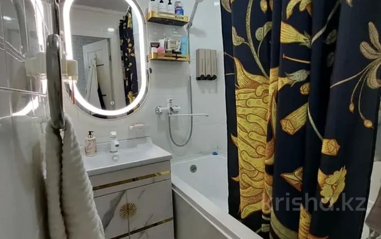 3-комнатная квартира · 60 м² · 4/5 этаж, 11-й микрорайон 223 за 250 000 ₸ в Шымкенте, Енбекшинский р-н — фото 2