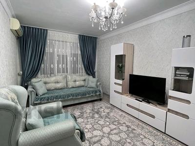 3-комнатная квартира, 70 м², 2/5 этаж, мкр 8, ул.Бр.Жубановых 289 за 24.5 млн 〒 в Актобе, мкр 8