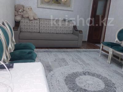 2-комнатная квартира, 43 м², 1/5 этаж, мкр Аксай-2 за 27.5 млн 〒 в Алматы, Ауэзовский р-н
