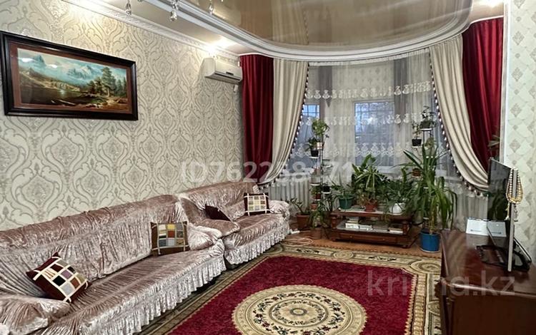 Отдельный дом · 5 комнат · 157.5 м² · 8 сот., Белинского 16 за 65 млн ₸ в Жезказгане — фото 4