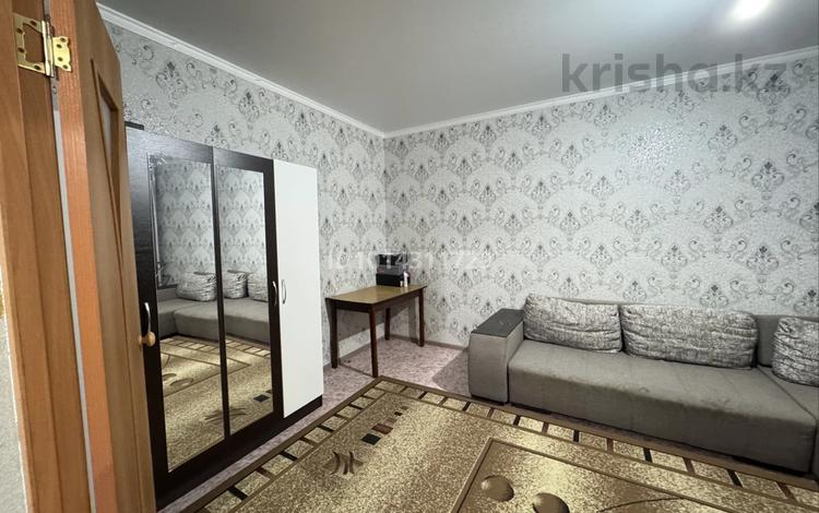 1-комнатная квартира · 40 м² · 8/9 этаж, Карагайлы 50 за 130 000 ₸ в Семее — фото 2