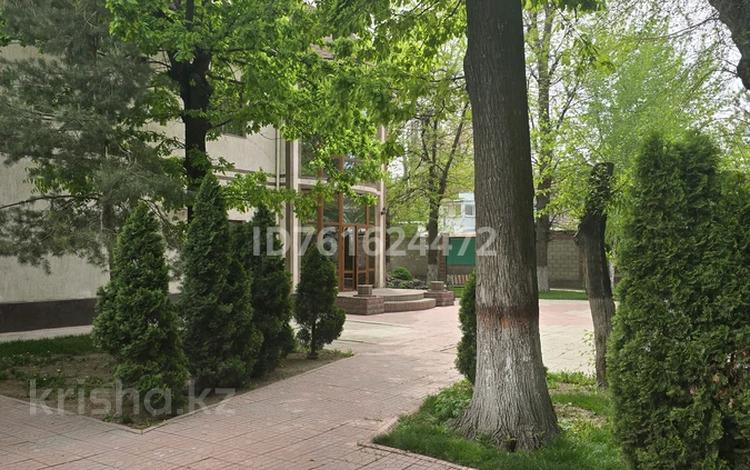 Офисы, медцентры и аптеки, образование, кабинеты и рабочие места · 500 м² за 1.8 млн ₸ в Таразе — фото 6