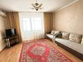 2-комнатная квартира, 50 м² посуточно, Аймаутова ( район Базара) 84а — Рынка. автовокзал.жд вокзал за 12 000 〒 в Семее — фото 2