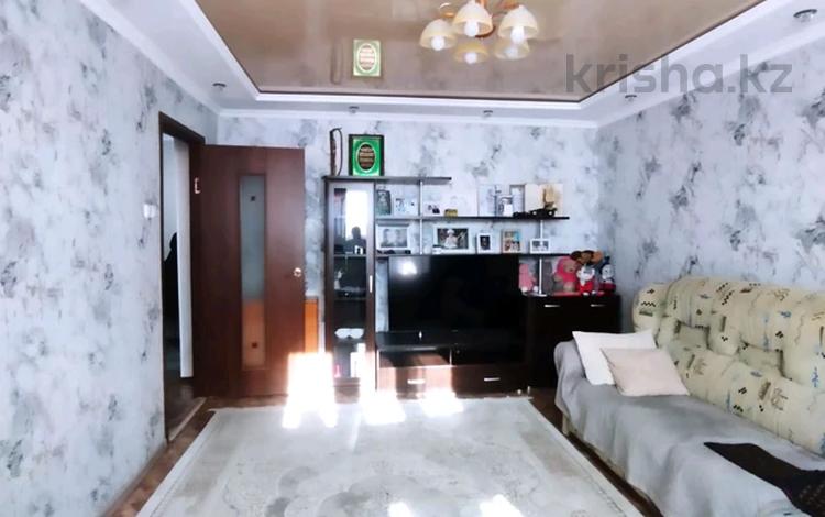 3-комнатная квартира · 63.5 м² · 9/9 этаж, Майкудук, Мамраева 5 — Карла Маркса, Голубые пруды, Восток 5 за 18.2 млн ₸ в Караганде, Алихана Бокейханова р-н — фото 2