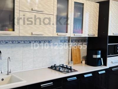 2-бөлмелі пәтер · 54 м² · 3/5 қабат, мкр Тастак-3 15, бағасы: ~ 37 млн ₸ в Алматы, Алмалинский р-н