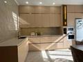 5-бөлмелі пәтер · 156.7 м² · 2/2 қабат, мкр Кунгей , Турекулова 34, бағасы: 78 млн ₸ в Караганде, Казыбек би р-н — фото 2