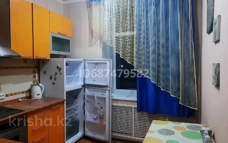 3-комнатная квартира · 70 м² · 1/4 этаж, Казбекова 10 за 250 000 ₸ в Балхаше — фото 2