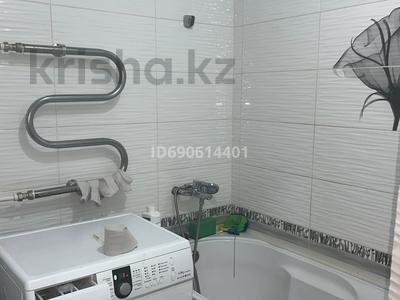 3-бөлмелі пәтер · 53 м² · 5/5 қабат, Пришахтинск 17 — Садик бота, бағасы: 10 млн ₸ в Караганде, Алихана Бокейханова р-н