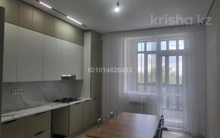 1-комнатная квартира · 57 м² · 3/5 этаж, 10 микрорайон 15/1 — Рынка Таир за 160 000 ₸ в Аксае — фото 2