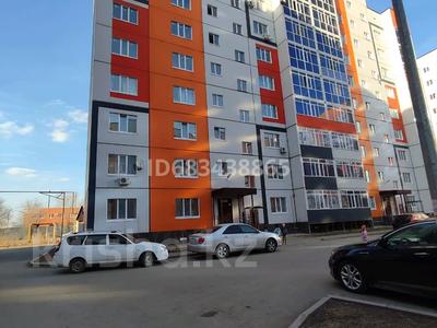 3-комнатная квартира, 101 м², 1/9 этаж, Ружейникова 14к3 — Hyundai центр за 32 млн 〒 в Уральске