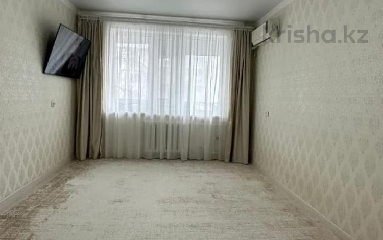 1-комнатная квартира · 35 м² · 3/5 этаж, мкр 8, гришина за 14 млн ₸ в Актобе — фото 2