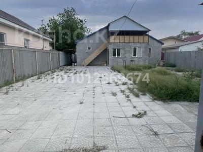 Дом · 3 комнаты · 140 м², Кустанайская 3 — Баймуханова за 40 000 〒 в Атырау, мкр Привокзальный-1
