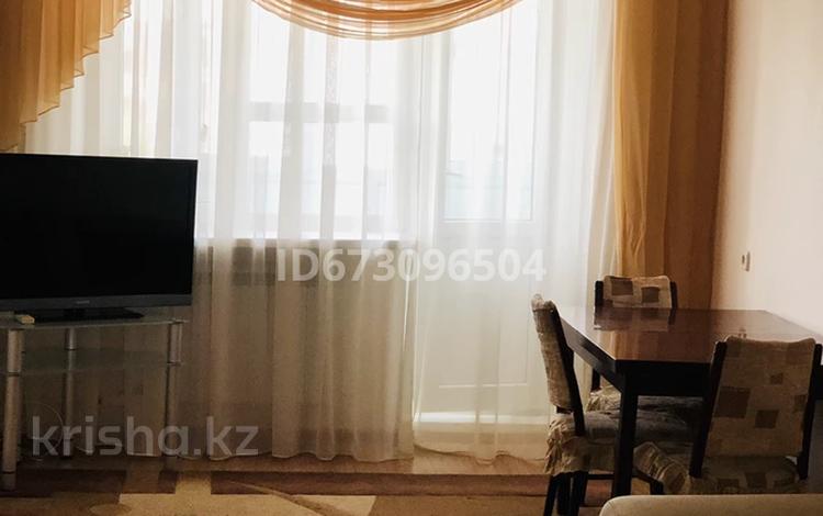 3-комнатная квартира · 62 м² · 4/5 этаж, Махамбета Утемисова 130А — проспект Азаттык за 140 000 ₸ в Атырау — фото 2