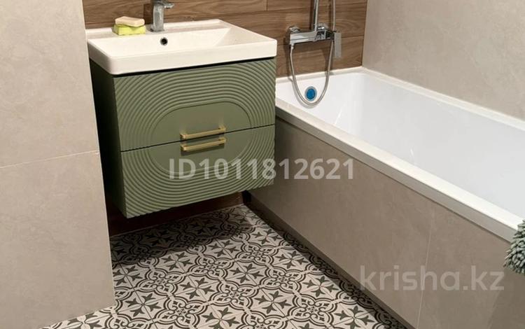 2-бөлмелі пәтер · 53 м² · 11/25 қабат, Просп. Тауелсиздик 25блок1, бағасы: 20 000 ₸ в Астане, Алматы р-н — фото 3