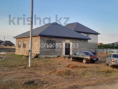 Отдельный дом · 3 комнаты · 100 м² · 7.3 сот., Асан 2 2-я улица 63 — Дом находится в мкрн Асан 2, напротих большого Г образного сдания за 16.3 млн ₸ в Уральске