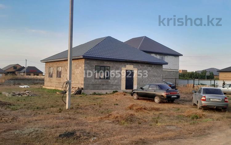 Отдельный дом · 3 комнаты · 100 м² · 7.3 сот., Асан 2 2-я улица 63 — Дом находится в мкрн Асан 2, напротих большого Г образного сдания за 16.3 млн ₸ в Уральске — фото 2