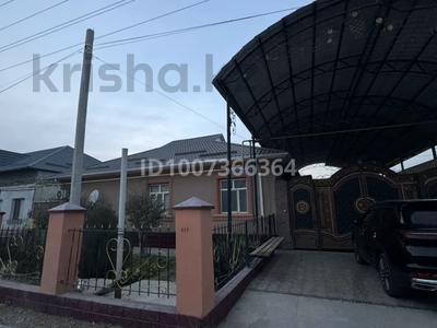 Отдельный дом · 4 комнаты · 150 м², Мунайтпасова 153 за 130 000 〒 в Туркестане