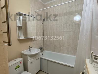 1-бөлмелі пәтер · 45 м² · 3/5 қабат, мкр Аксай-5 8, бағасы: 230 000 ₸ в Алматы, Ауэзовский р-н