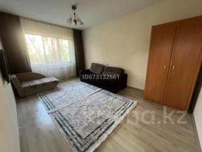 1-комнатная квартира · 45 м² · 3/5 этаж, мкр Аксай-5 8 за 230 000 ₸ в Алматы, Ауэзовский р-н