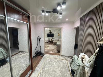 4-комнатная квартира · 80 м² · 5/5 этаж, 8-й микрорайон, 8 микр — недалеко от 16 школы за 30 млн ₸ в Костанае