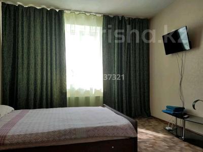 1-бөлмелі пәтер, 40 м², 1/5 қабат тәулік бойы, Самал 2, бағасы: 15 000 〒 в Алматы, Медеуский р-н