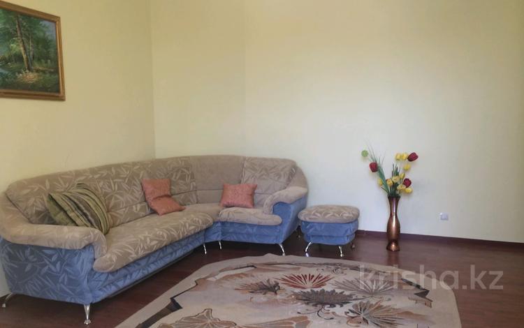 2-бөлмелі пәтер · 90 м² · 3/9 қабат, 15-ш/а. 65, бағасы: 250 000 ₸ в Актау, 15-й мкр — фото 2