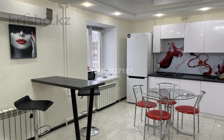 1-бөлмелі пәтер · 38 м² · 4/5 қабат, Маметовой, бағасы: 11 000 〒 в Уральске — фото 2
