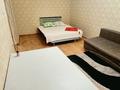 1-комнатная квартира, 29.9 м², 3/5 этаж посуточно, Алашахана 19 за 8 000 〒 в Жезказгане — фото 3