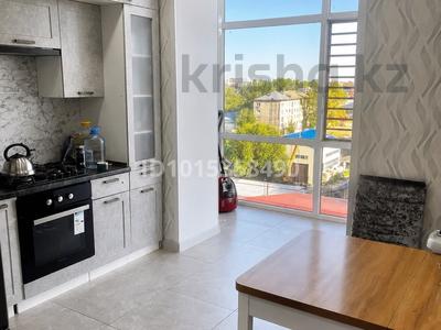 3-бөлмелі пәтер · 90 м² · 7/9 қабат, Громовой 16, бағасы: 40 млн ₸ в Уральске