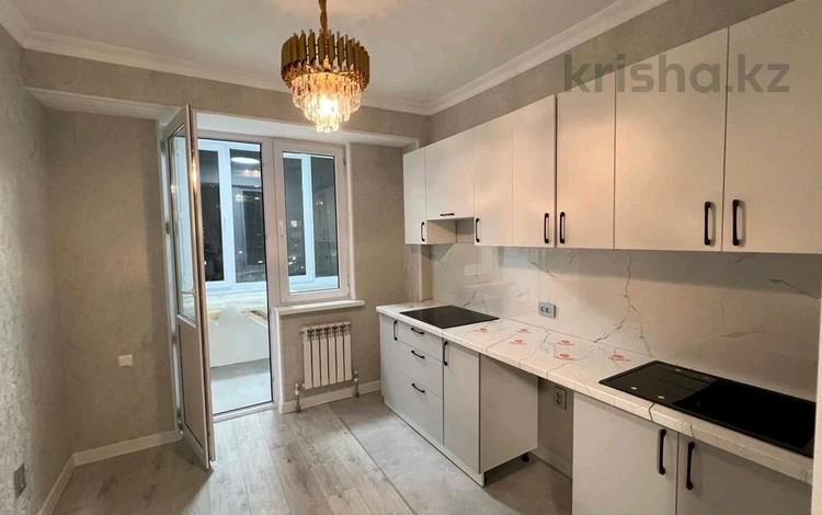 1-комнатная квартира, 42 м², 3/13 этаж помесячно, Есенова 160/3 — Баянаульская