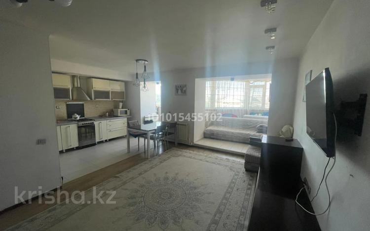 3-комнатная квартира · 76 м² · 7/10 этаж, мкр 11 13 за 190 000 ₸ в Актобе — фото 2
