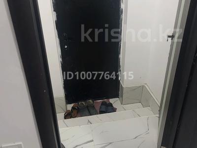 Часть дома · 1 комната · 16 м², мкр Атырау, Аккөл 2 — Рядом детсад Галактика за 100 000 〒