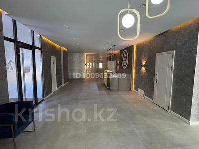 Свободное назначение, офисы, магазины и бутики, салоны красоты, фитнес и спорт, медцентры и аптеки, образование, конференц-залы, кабинеты и рабочие места, студии · 900 м² за 12 млн 〒 в Астане, Есильский р-н