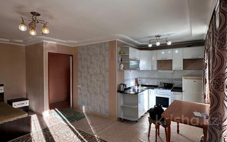 1-комнатная квартира · 32 м² · 2/5 этаж, 66 квартал 7 за 10 млн 〒 в Семее — фото 2