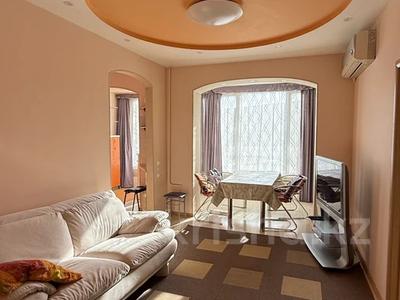 4-бөлмелі пәтер · 95 м² · 3/5 қабат, 7-й мкр 16, бағасы: 300 000 ₸ в Актау