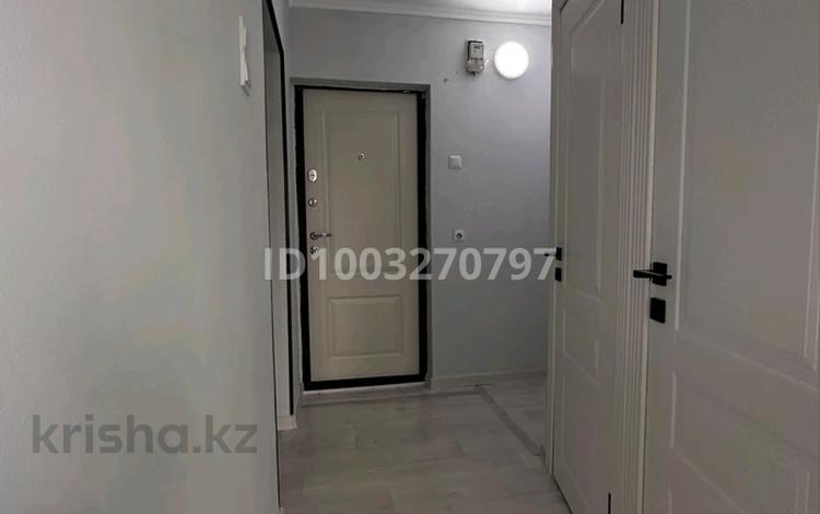 1-комнатная квартира · 40 м² · 5/5 этаж, мкр 5, Абылхайр хана 67а — В центре города, напротив ДСК, рядом стадион, всё в шаговой доступност за 3 000 〒 в Актобе — фото 2