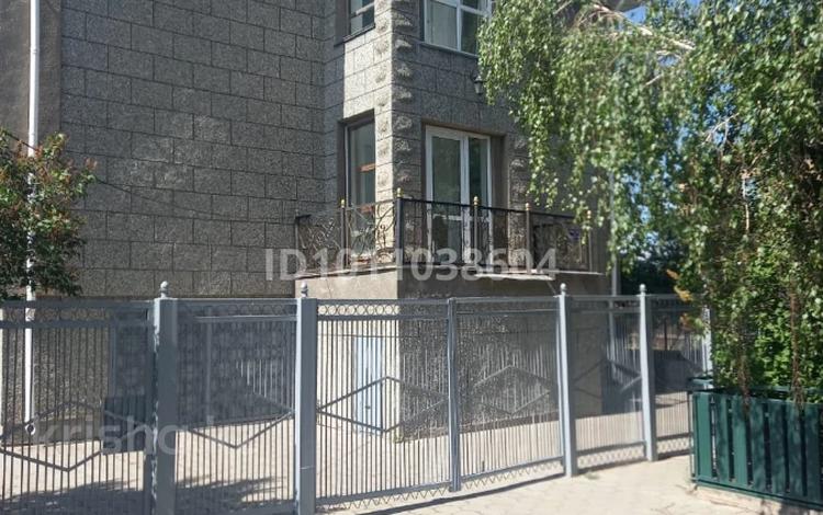 Жеке үй · 12 бөлме · 360 м² · 18 жүзд., Шахтерский ш/а., Мкр Шахтёрский, квартал 3 15, бағасы: 92 млн ₸ в Караганде, Алихана Бокейханова р-н — фото 15