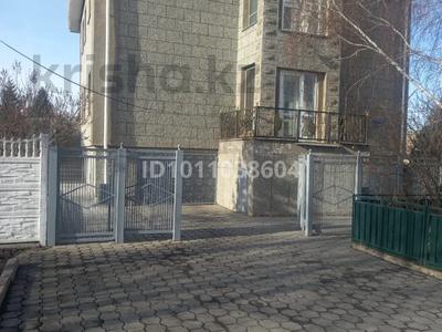 Жеке үй · 12 бөлме · 360 м² · 18 сот., Майкудук, Мкр Шахтёрский, квартал 3 15, бағасы: 105 млн 〒 в Караганде, Алихана Бокейханова р-н