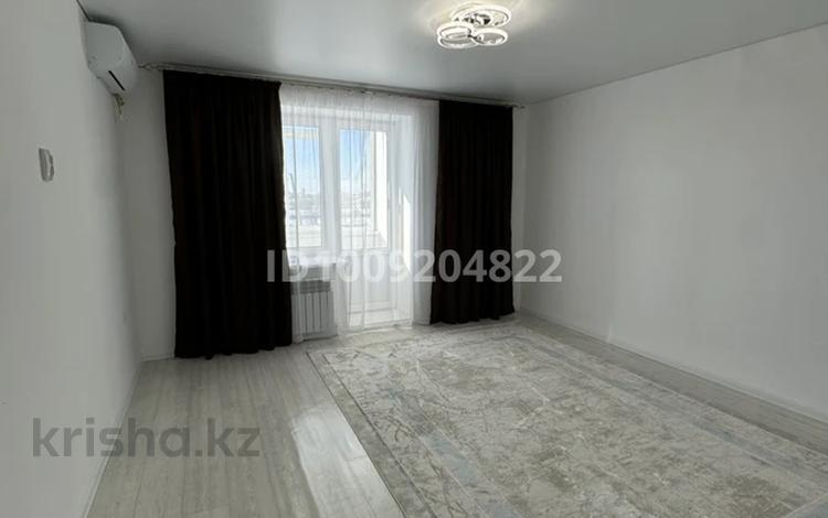 1-бөлмелі пәтер · 50 м² · 5/6 қабат, Желтоксан — Ост. Сергей Тюленина, рынок Караван, бағасы: 120 000 ₸ в Уральске — фото 2