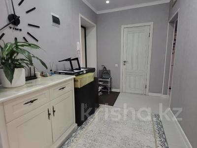 2-бөлмелі пәтер · 67 м² · 1/6 қабат, Жеңіс ш/а, бағасы: 28 млн ₸ в Уральске, мкр Женис