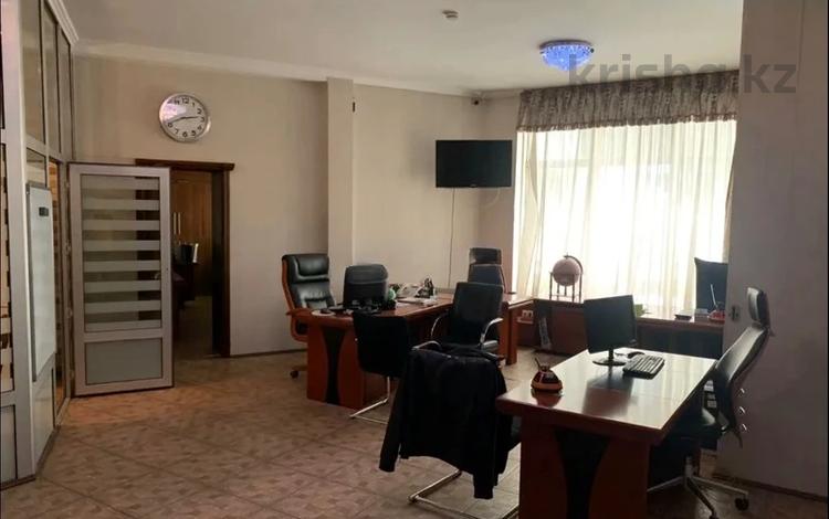 Еркін, кеңселер, фитнес және спорт, білім орталықтары, конференц-залдар, кабинеттер және жұмыс орындары, студиялар · 130 м², бағасы: 1.2 млн ₸ в Алматы, Бостандыкский р-н — фото 2