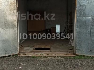 Гараж · 22 м² · Асар 71а — Общежития ВКГУ, бағасы: 4.7 млн ₸ в Усть-Каменогорске