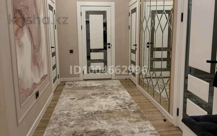 3-бөлмелі пәтер · 98 м² · 1/5 қабат, Жибек жолы 75 кв 2, бағасы: 55 млн ₸ в Шымкенте, Каратауский р-н — фото 2
