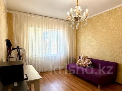 1-комнатная квартира · 67 м² · 9/9 этаж, мкр. Алмагуль, мкр алмагуль 10 за 18.2 млн 〒 в Атырау