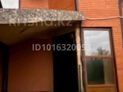 4 комнаты · 200 м², Шмидта 2 за 100 000 ₸ в Семее