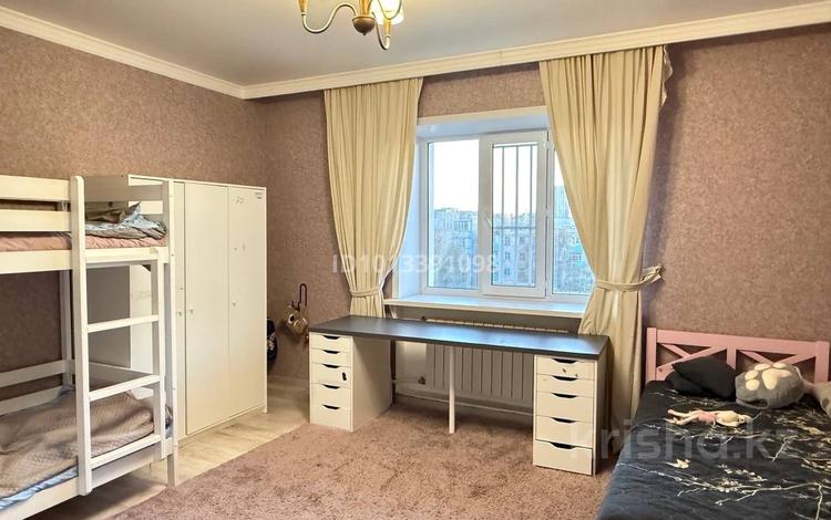 3-бөлмелі пәтер · 120 м² · 5/5 қабат, Сатпаева 11 — ТРЦ Евразия, бағасы: 50 млн ₸ в Астане, Алматы р-н — фото 2